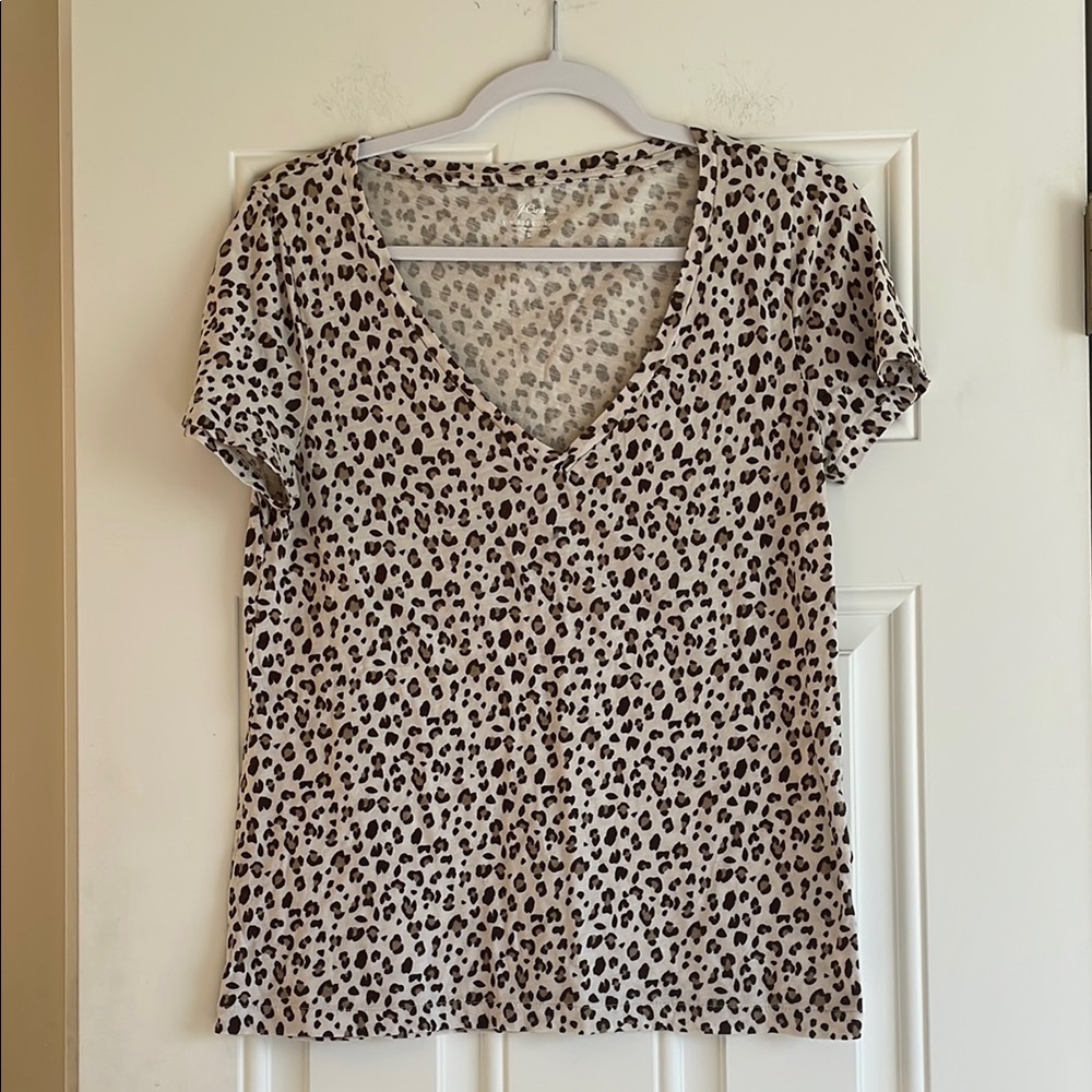 J. Crew Leopard Vneck Short Sleeve Tee Sz S
